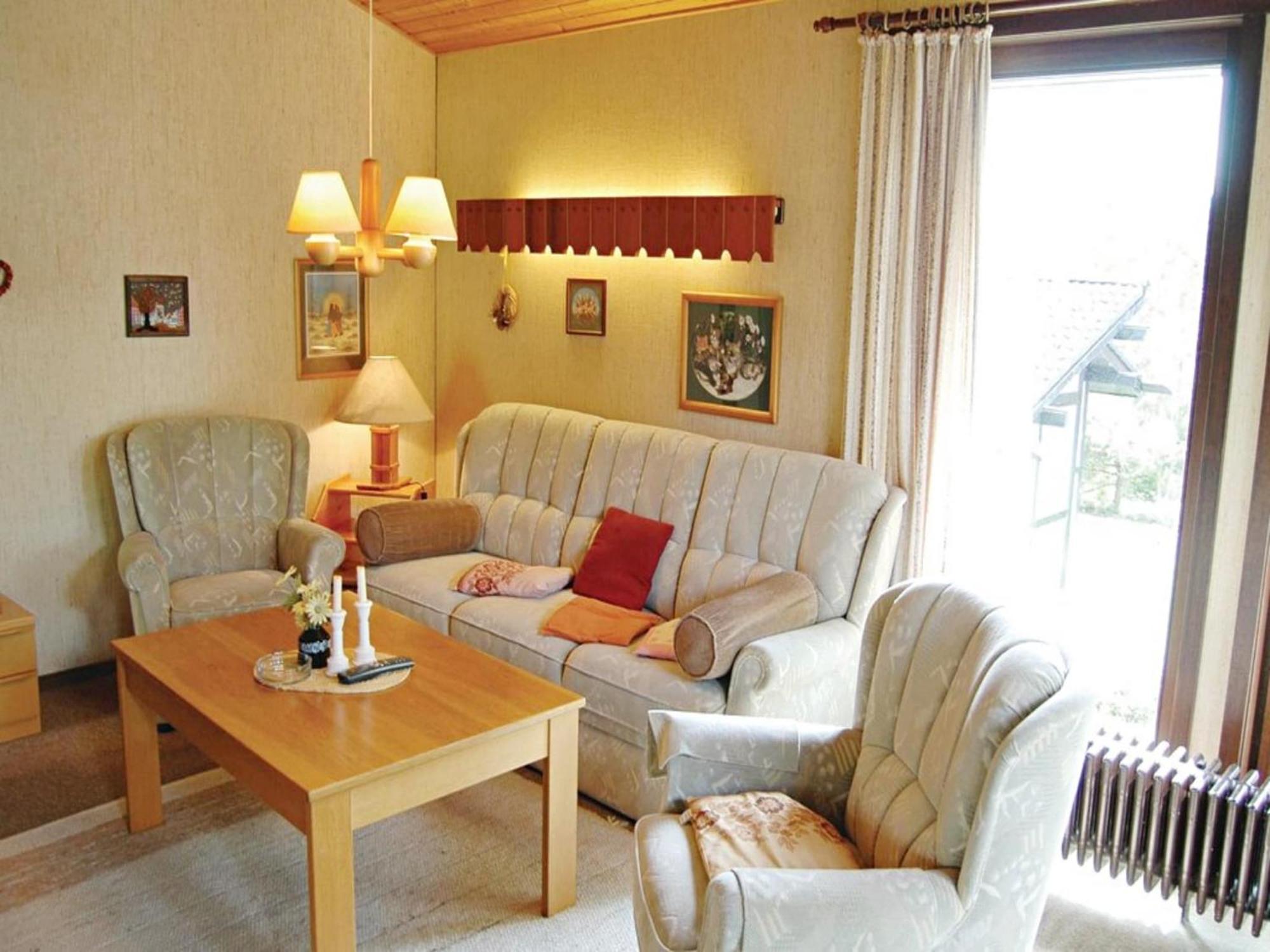 Furnished Bungalow With Peaceful Neighbourhood Meschede Bagian luar foto